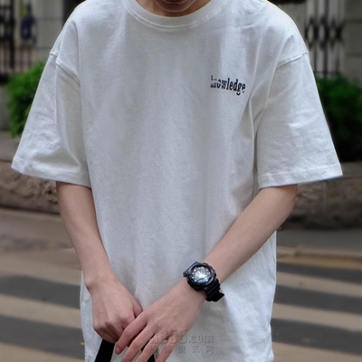 市场上装-T恤-电商T恤