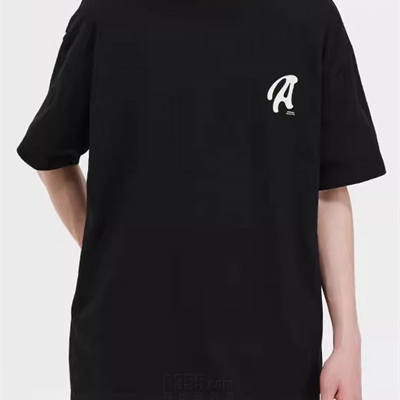 市场上装-T恤-电商T恤