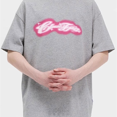 市场上装-T恤-电商T恤