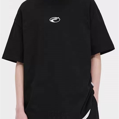 市场上装-T恤-电商T恤