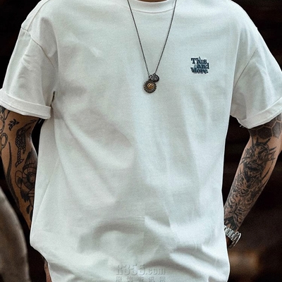 市场上装-T恤-电商T恤