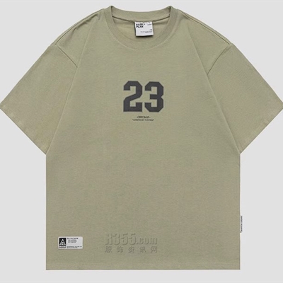 市场上装-T恤-电商T恤