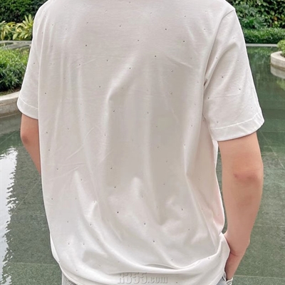 市场上装-T恤-电商T恤