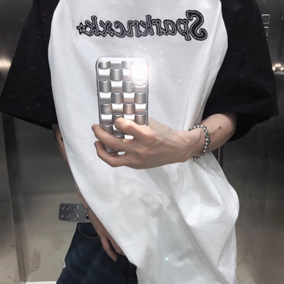 市场上装-T恤-电商T恤