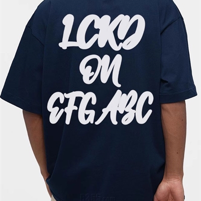 市场上装-T恤-电商T恤