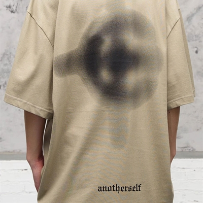 市场上装-T恤-电商T恤