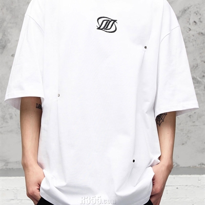 市场上装-T恤-电商T恤