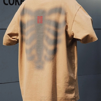 市场上装-T恤-电商T恤