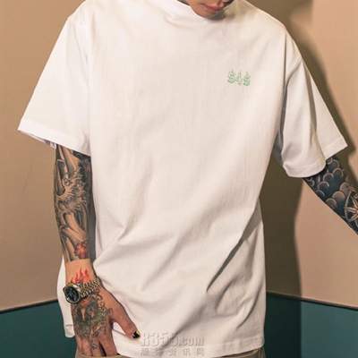 市场上装-T恤-电商T恤