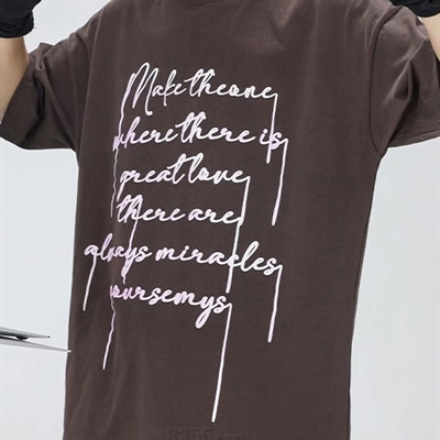 市场上装-T恤-电商T恤