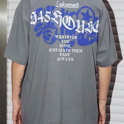 市场上装-T恤-电商T恤