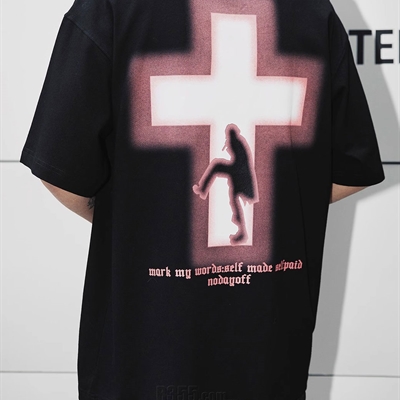 市场上装-T恤-电商T恤