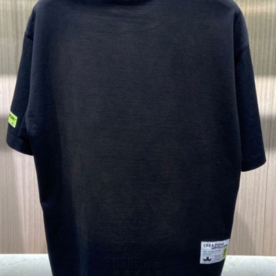 市场上装-T恤-欧货T恤