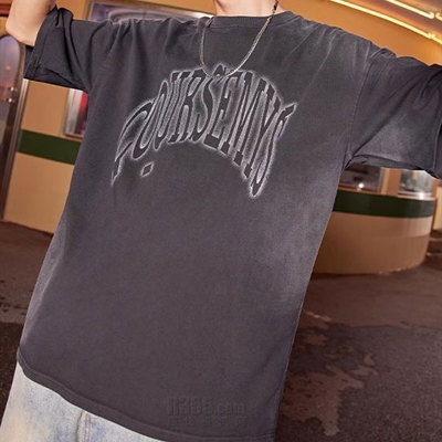 市场上装-T恤-电商T恤