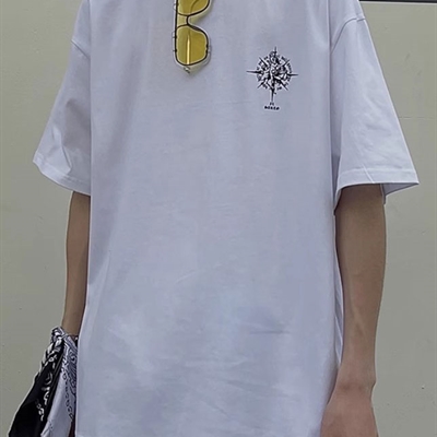 市场上装-T恤-电商T恤