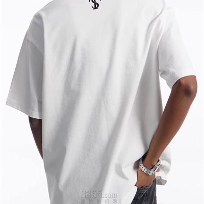 市场上装-T恤-电商T恤