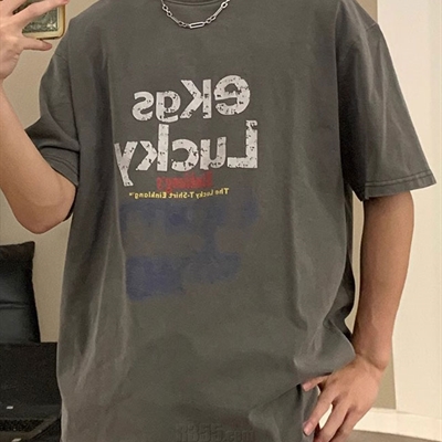 市场上装-T恤-电商T恤