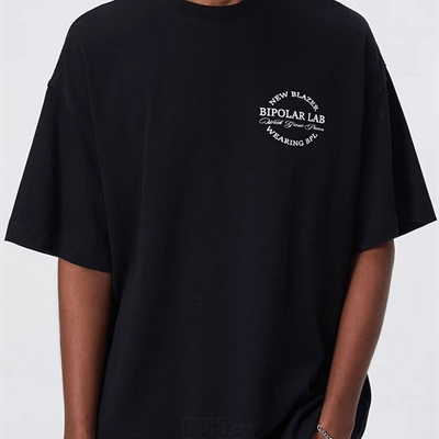 市场上装-T恤-电商T恤