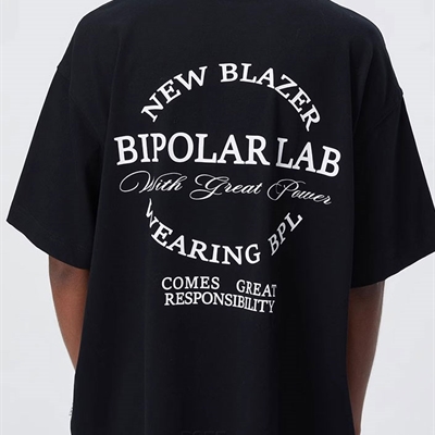 市场上装-T恤-电商T恤