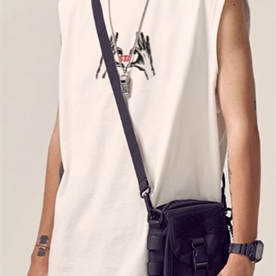 市场上装-T恤-电商T恤