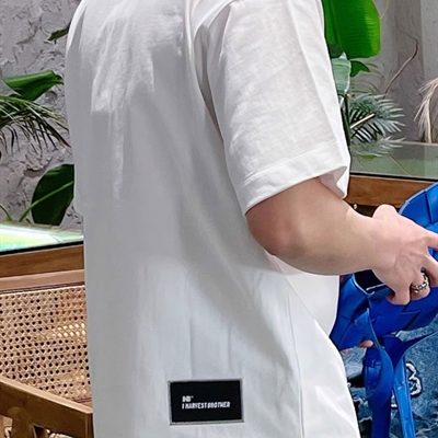 市场上装-T恤-欧货T恤