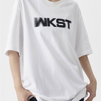 市场上装-T恤-电商T恤