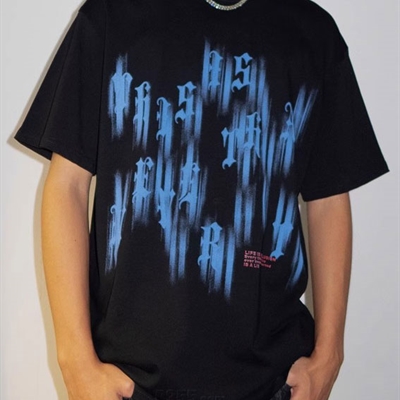 市场上装-T恤-电商T恤