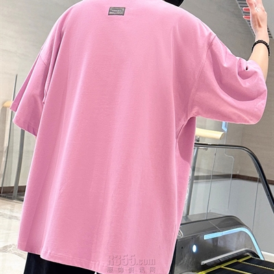 市场上装-T恤-电商T恤