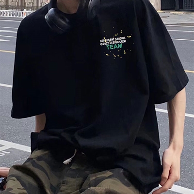 市场上装-T恤-电商T恤