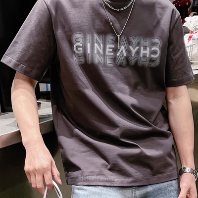 市场上装-T恤-欧货T恤