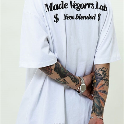 市场上装-T恤-电商T恤