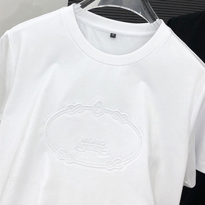 市场上装-T恤-欧货T恤