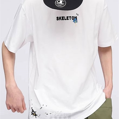 市场上装-T恤-电商T恤