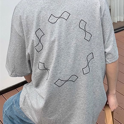 市场上装-T恤-电商T恤