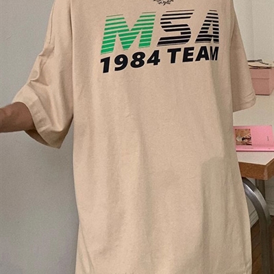 市场上装-T恤-电商T恤