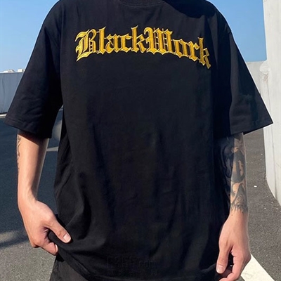 市场上装-T恤-电商T恤