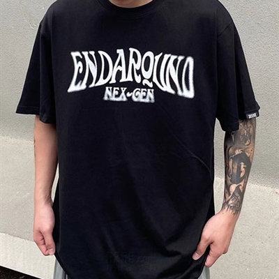 市场上装-T恤-电商T恤