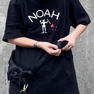 市场上装-T恤-电商T恤