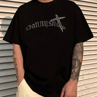 市场上装-T恤-电商T恤