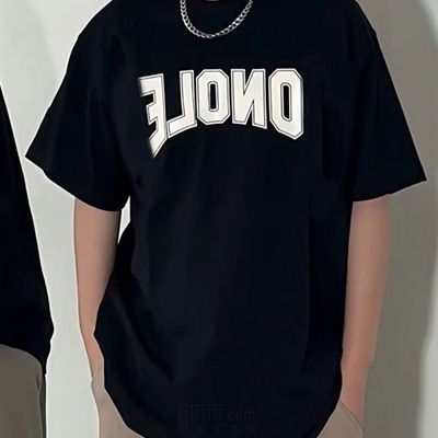 市场上装-T恤-电商T恤