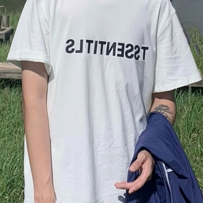 市场上装-T恤-电商T恤