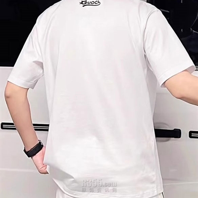 市场上装-T恤-欧货T恤