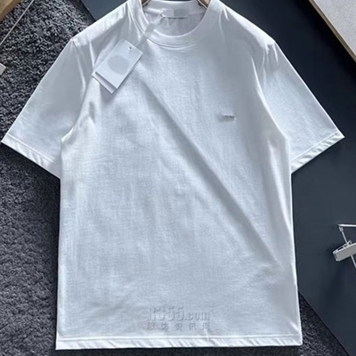 市场上装-T恤-欧货T恤