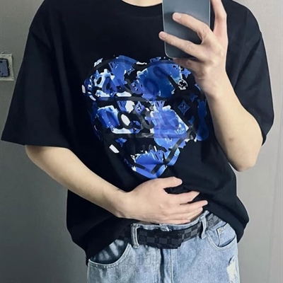 市场上装-T恤-电商T恤