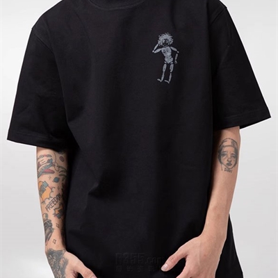 市场上装-T恤-电商T恤