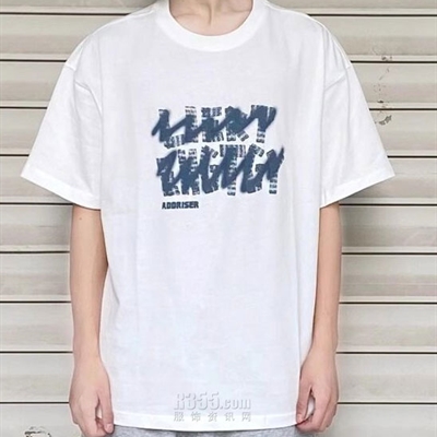 市场上装-T恤-电商T恤