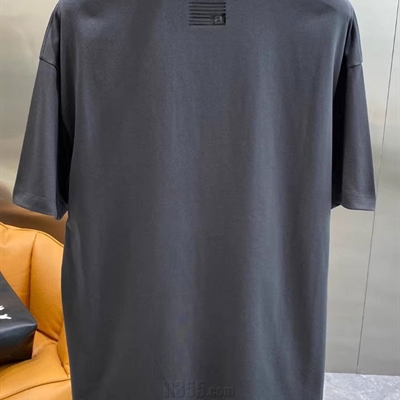 市场上装-T恤-欧货T恤