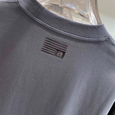 市场上装-T恤-欧货T恤