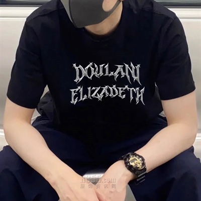 市场上装-T恤-电商T恤