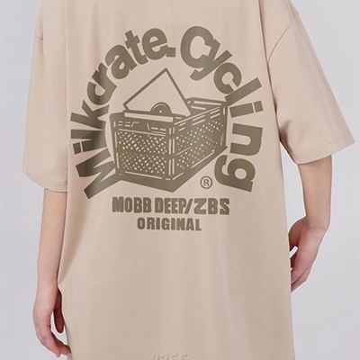 市场上装-T恤-电商T恤